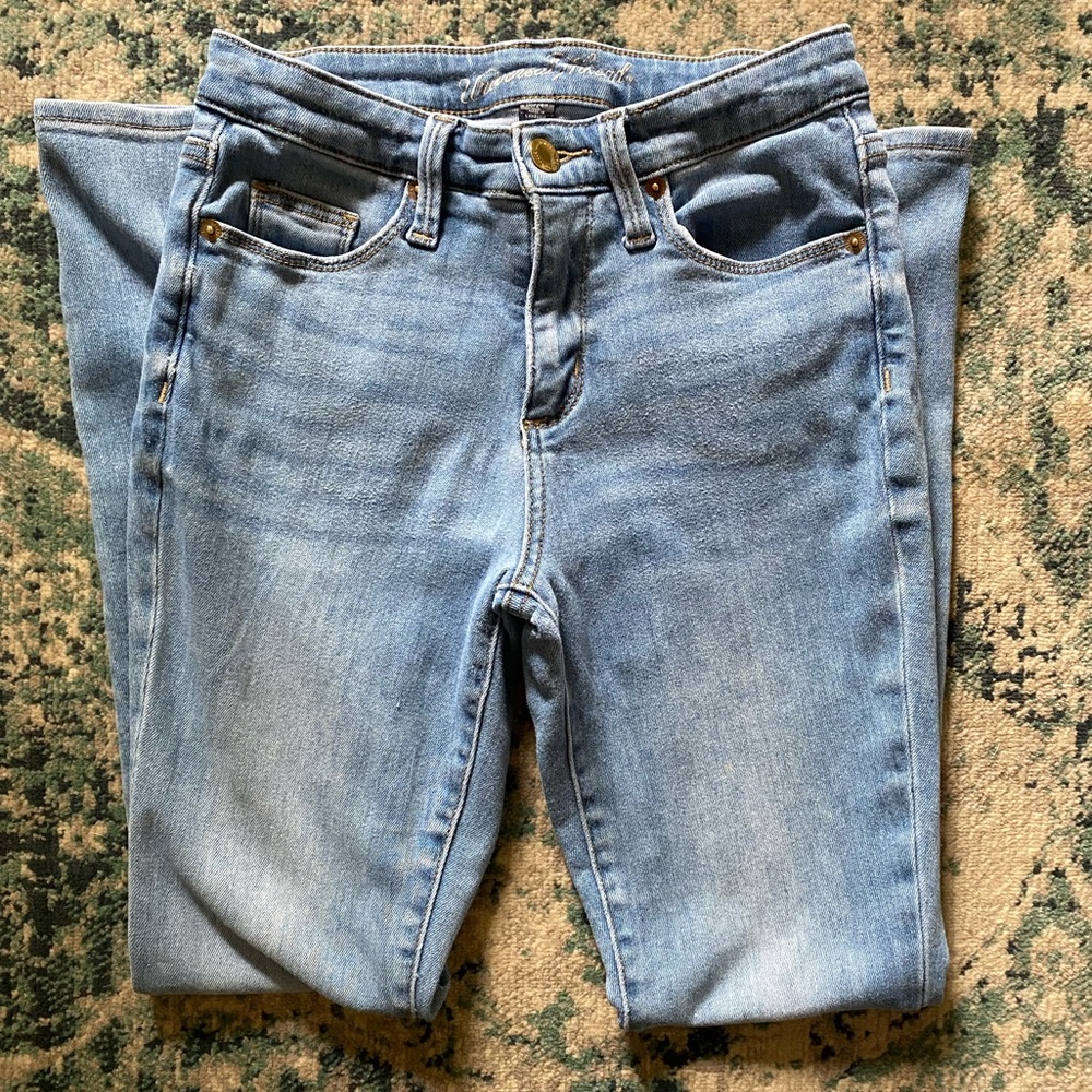 Universal Thread Straight Leg Jeans